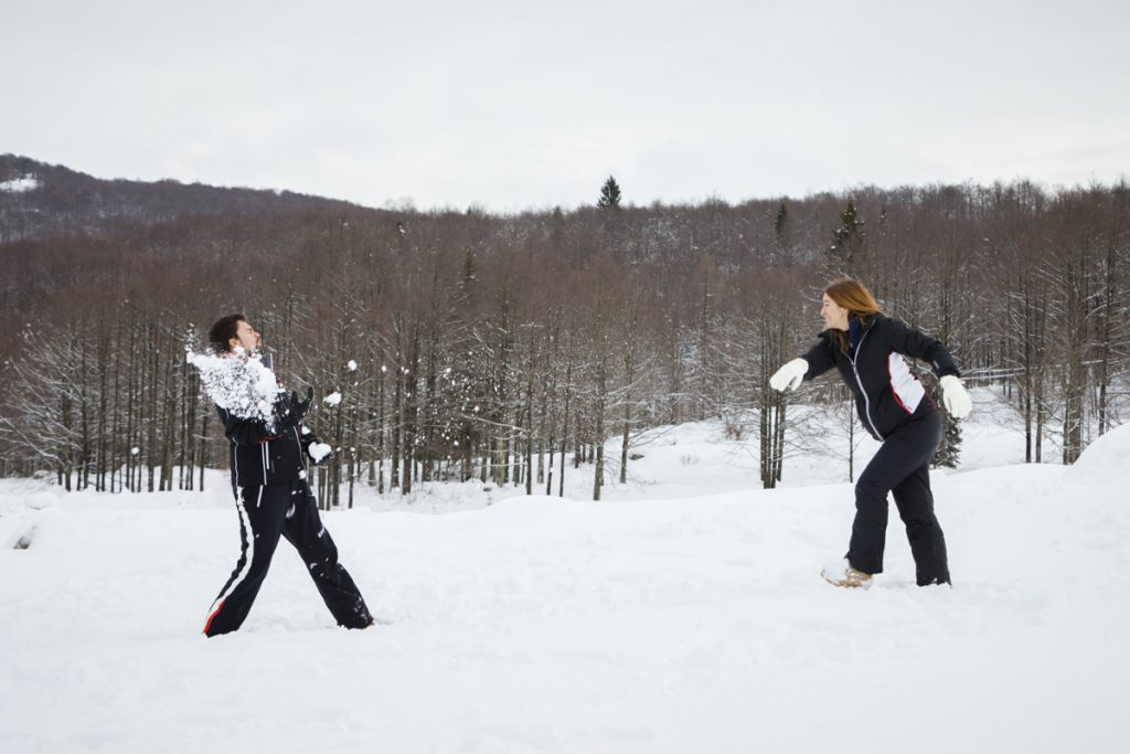 battaglia palle di neve fidanzati Piancavallo