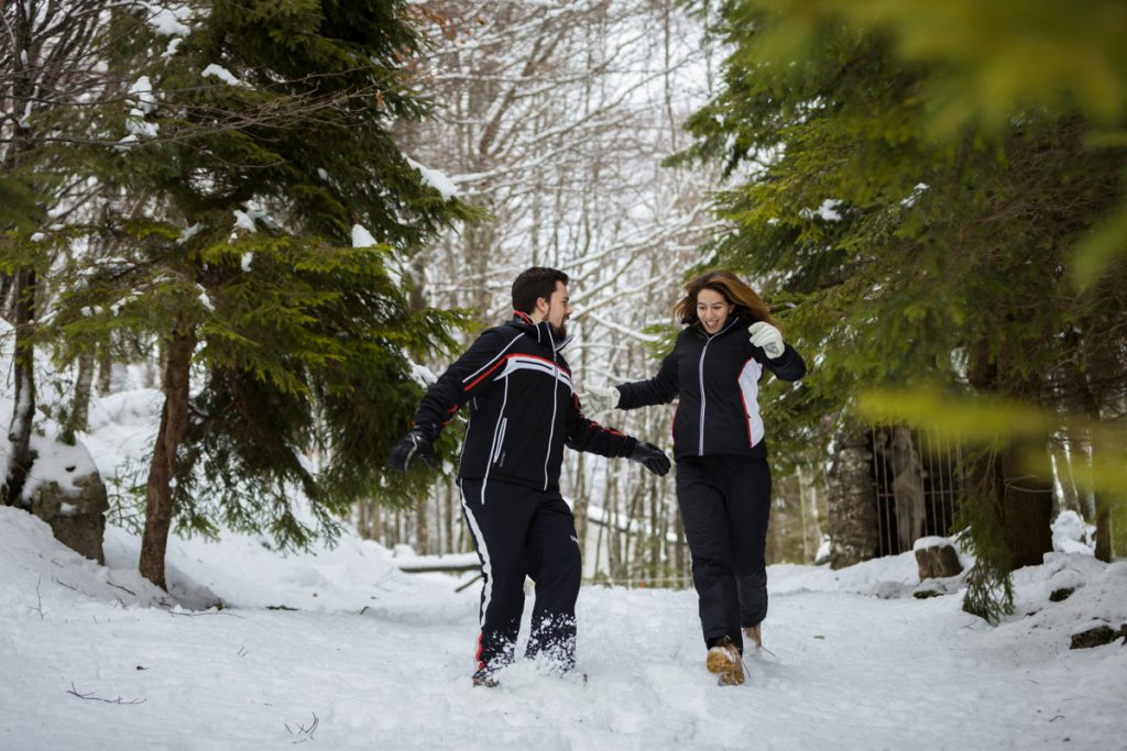 momenti di allegria tra fidanzati Piancavallo