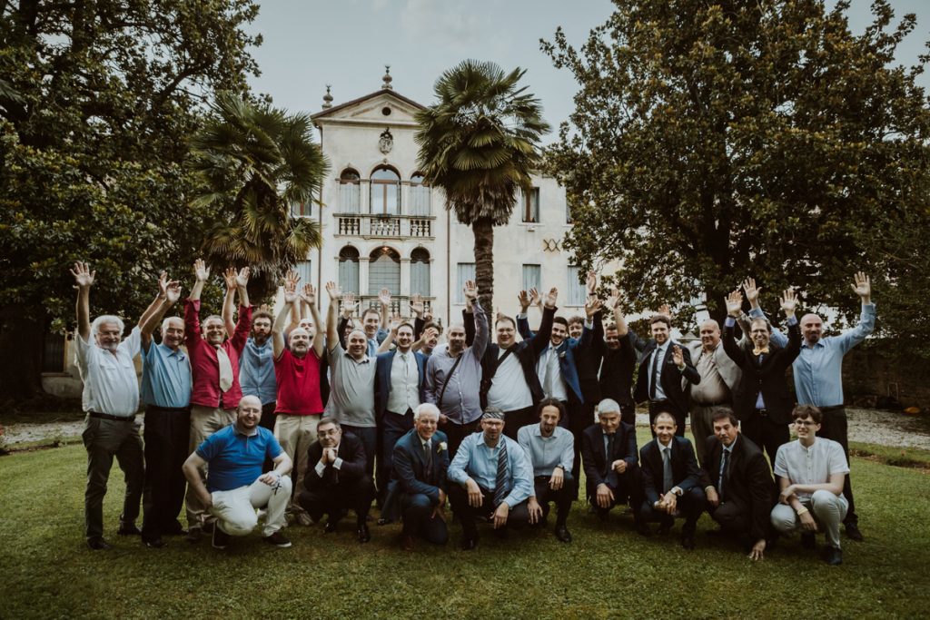 foto di gruppo matrimonio villa dirce