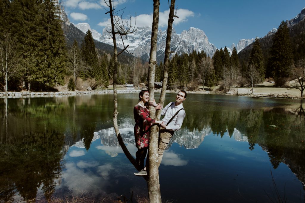 foto di coppia nelle dolomiti Lago Welsperg